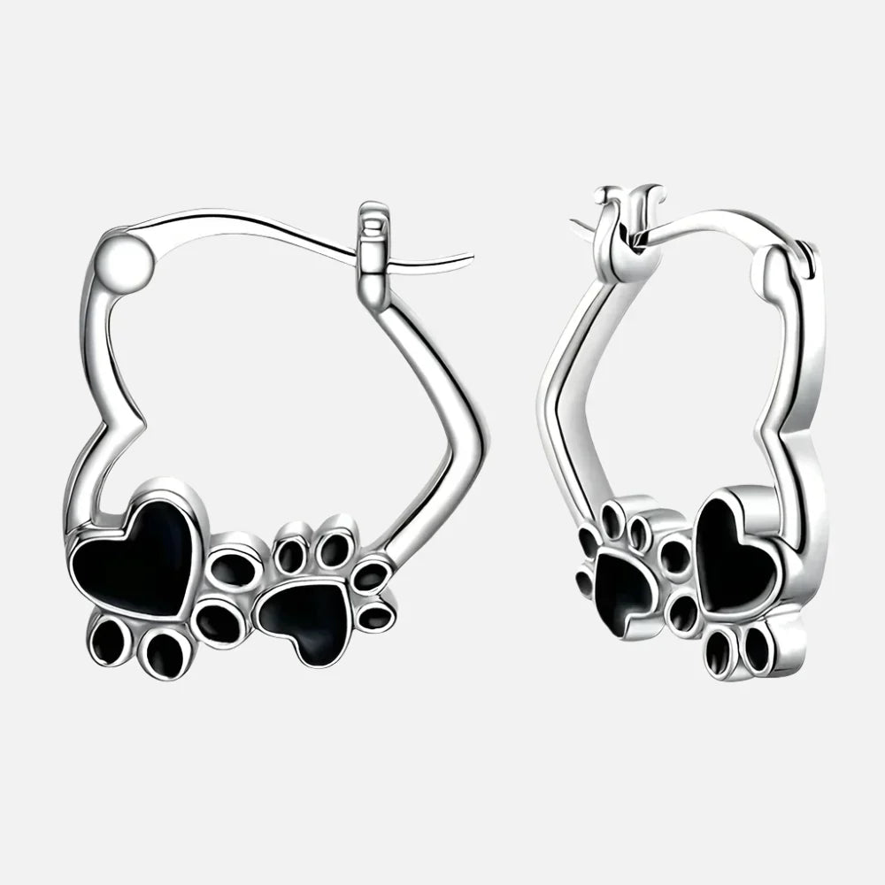 Boucles D'oreilles Avec Cœur et Émail Noir.